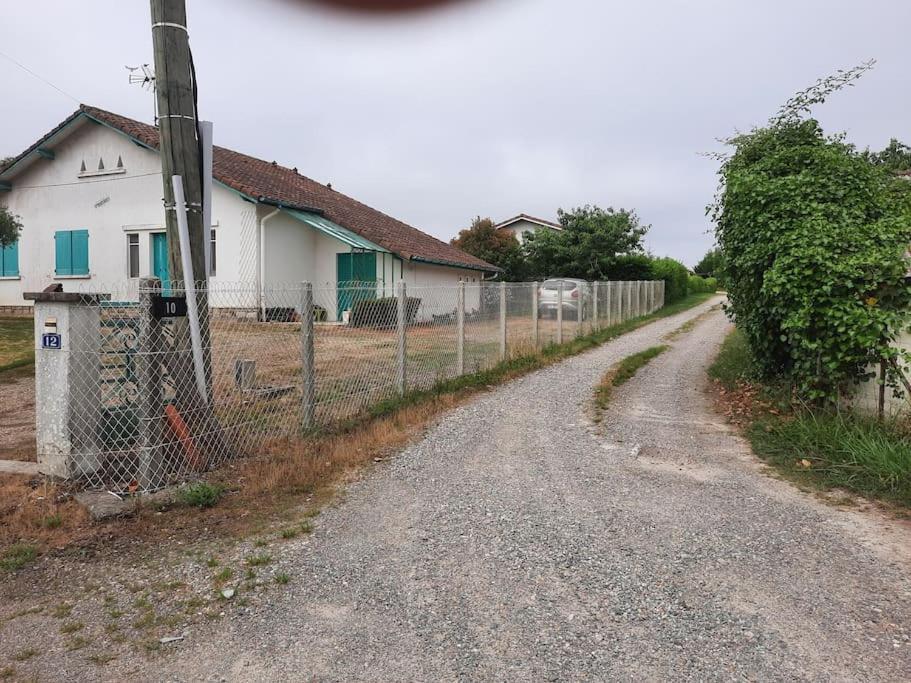 Charmant T2, Cl 3 Etoiles, 4 Lits, 4 Personnes Et 1Enfant, Parking Et Terrasse Saint-Sever  Εξωτερικό φωτογραφία
